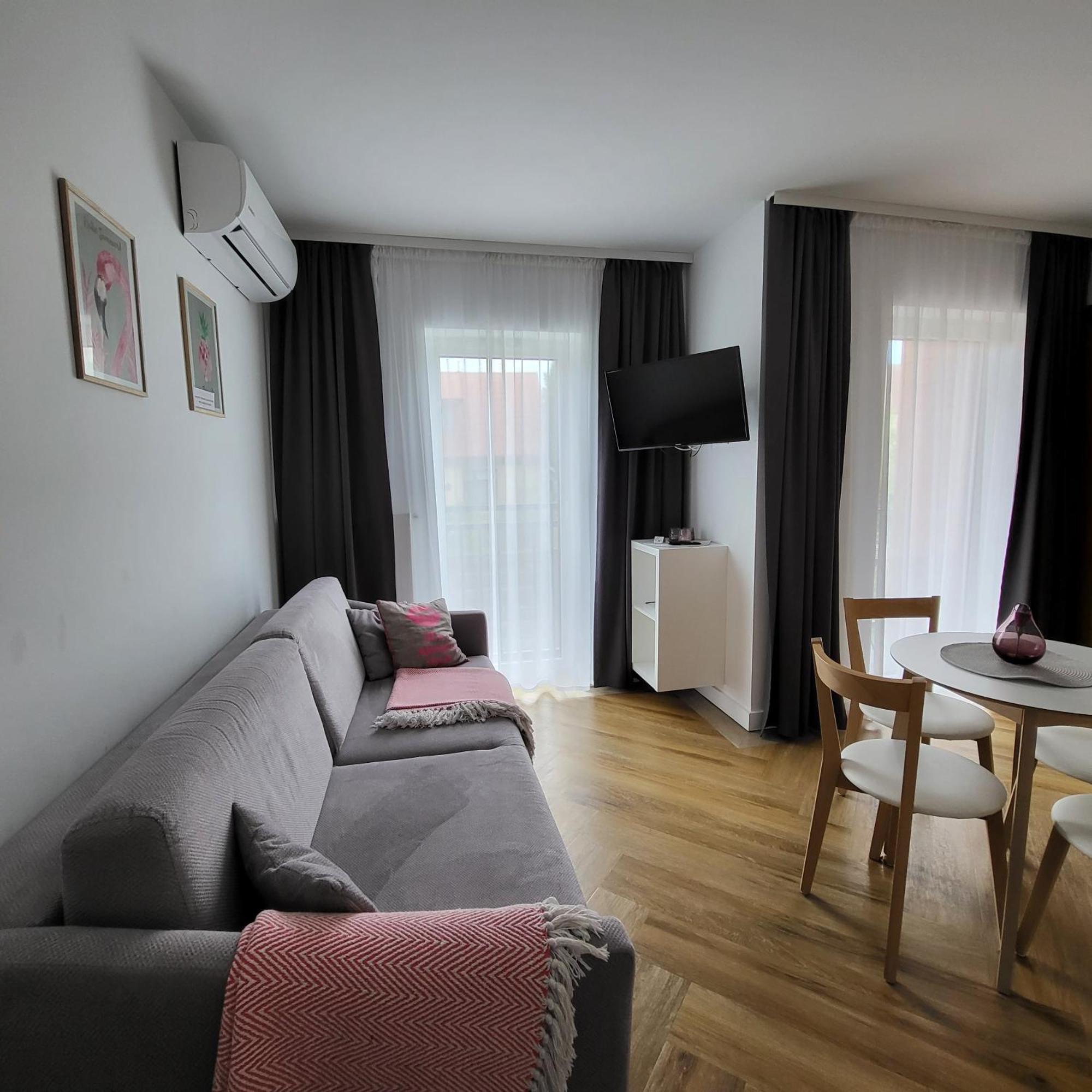Apartamenty Julia Apartamenty Ozonowane อุสตรอเนียมอร์สเกีย ภายนอก รูปภาพ