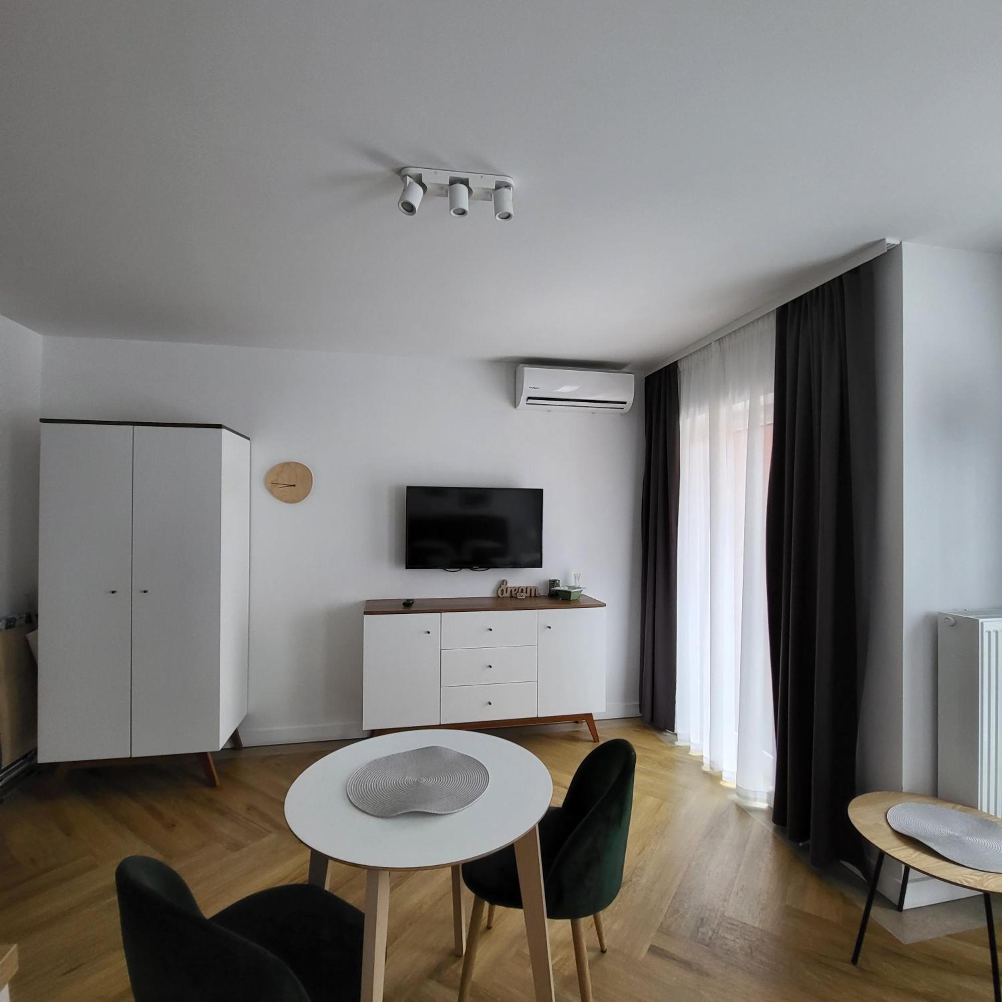 Apartamenty Julia Apartamenty Ozonowane อุสตรอเนียมอร์สเกีย ภายนอก รูปภาพ